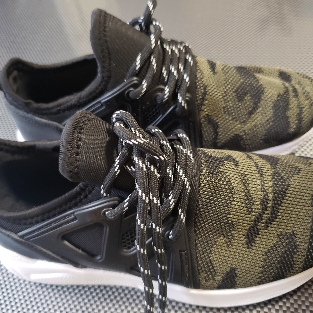 Kids Sneakers (look like adidas)